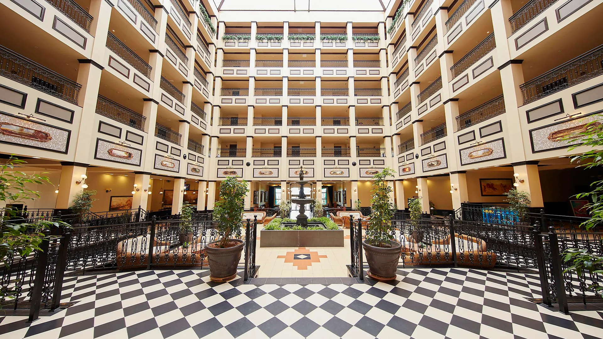 PortAventura Hotel Gold River: Theme Park Access Included Salou
