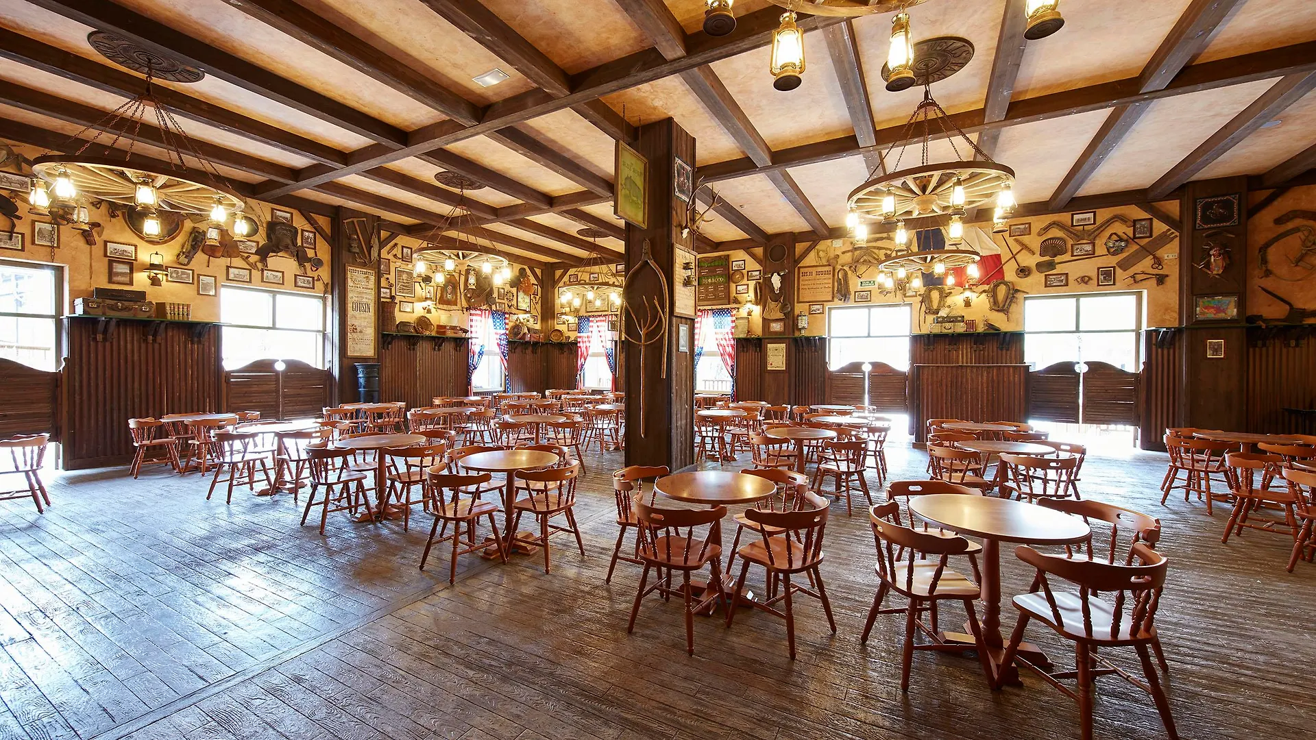 PortAventura Hotel Gold River: Theme Park Access Included Salou