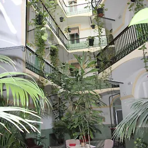 https://peninsular-hotel.topbarcelonahotels.com