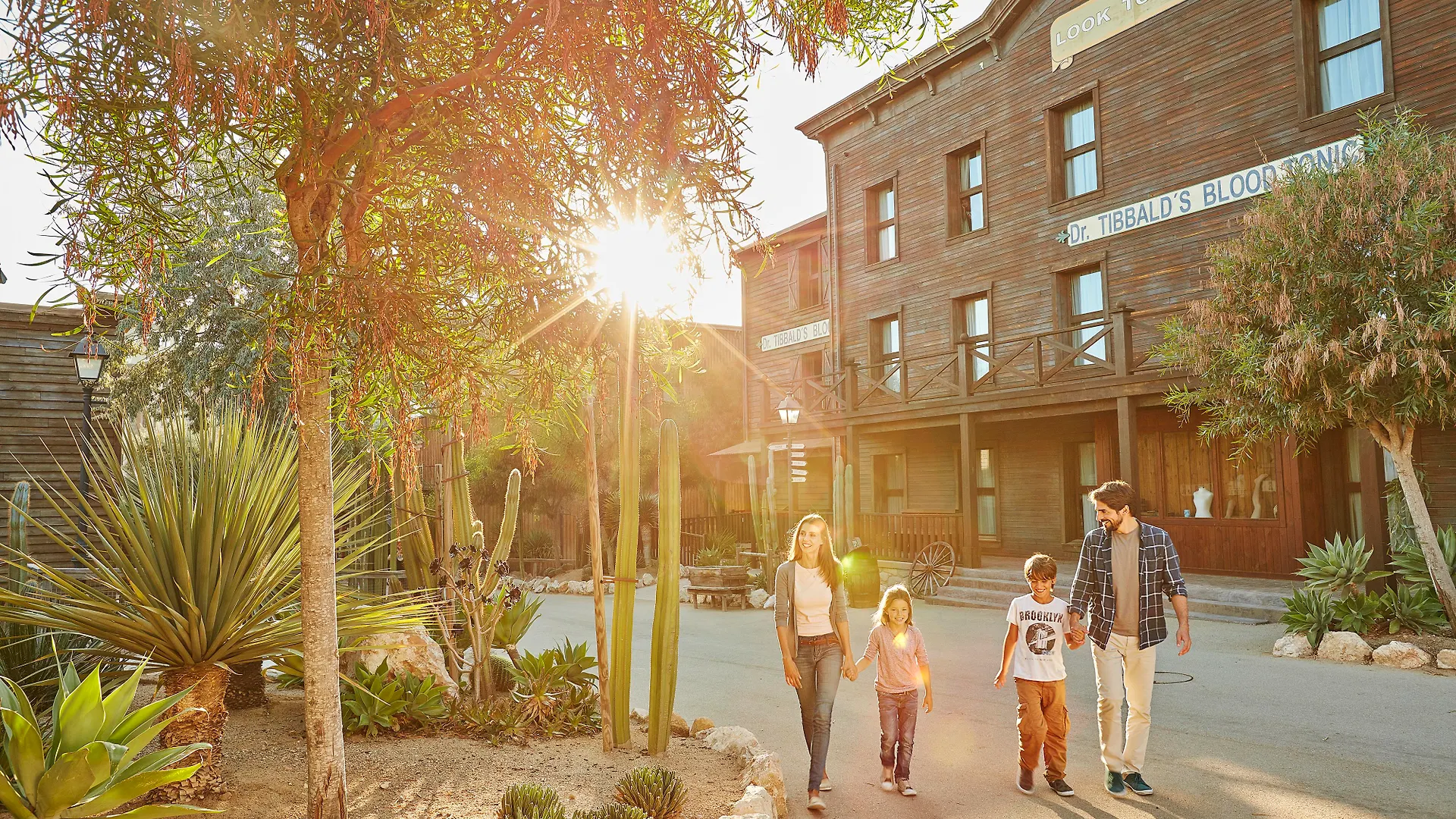 Portaventura Hotel Gold River - Includes Unlimited Access To Portaventura Park & 1 Access To Ferrari Land Салоу