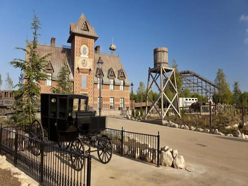 PortAventura Hotel Gold River: Theme Park Access Included Salou 4*,